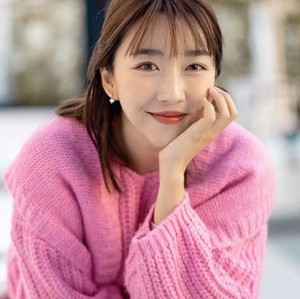 Ini 5 Vlog Terfavorit Sunny Dahye, YouTuber Cantik Korea Ketemu Jokowi Ini 5 Vlog Terfavorit Sunny Dahye, YouTuber Cantik Korea Ketemu Jokowi