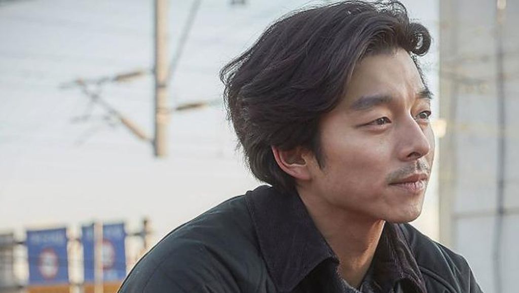 Gong Yoo Temani Jenazah Ayah Jelang Pemakaman