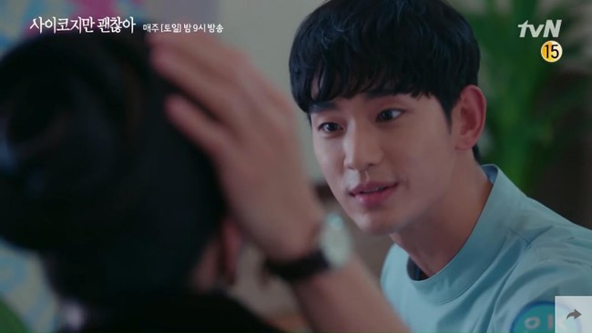 Sinopsis episode tujuh Its Okay To Not Be Okay, Moon Kang Tae dan Go Moon Young mulai pergi kencan. Bahkan Moong Kang Tae rela cuti kerja demi berpergian bersama Go Moon Young. Dan Moon Kang Tae juga tak ragu menunjukkan kasih sayangnya dengan menyentuh rambut Go Moon Young. Foto: dok. tvN