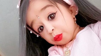 Saya terbiasa melihat orang yang lebih tinggi dari saya, tetapi saya sangat senang melihat wanita tertinggi di dunia hari ini, ujar perempuan asli India itu. Foto: Instagram @jyoti_amge