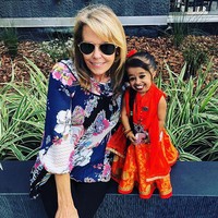 Jyoti Amge adalah wanita asal India. Dengan tinggi hanya 60 cm dan berat 5.4 kg, dirinya dinobatkan menjadi wanita terkecil di dunia. Foto: Instagram @jyoti_amge