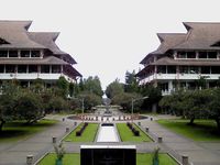 10 Universitas Terbaik Dan Terfavorit Di Indonesia - KawalNews