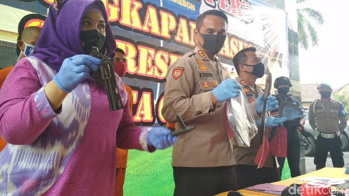 pencuri motor di cirebon berbakal pistol mainan