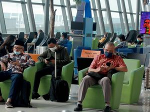 Naik Terus! 2 Juta Orang Wira-wiri Naik Pesawat