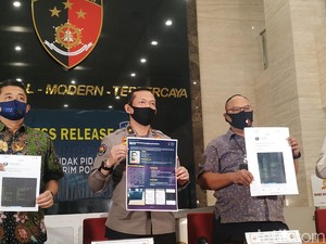 Cerita Telkomsel Investigasi Kebocoran Data Denny Siregar