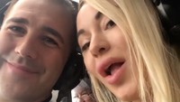 Banyak yang bertaruh apakah sang model Playboy akan pergi meninggalkan mantan miliarder tersebut atau tetap menemaninya. Dok. instagram/sherramichelle
