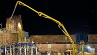 Di tengah Pandemi Covid-19 proses konstruksi diupayakan tetap berlangsung agar pelaksanaan Penggantian Jembatan Sei Alalak yang menghubungkan Kota Banjarmasin-Kabupaten Barito Kuala sekaligus menjadi ikon baru Provinsi Kalimantan Selatan ini dapat diselesaikan sesuai target pada bulan Maret 2021 mendatang.