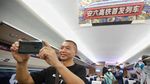 Di Tengah Pandemi, China Operasikan Jalur Kereta Cepat Baru