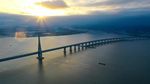Jembatan Kabel Terpanjang di Dunia 11 Km Dibuka di China