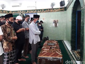 Suasana Haru Warnai Salat Jenazah Editor Metro TV yang Diduga Dibunuh