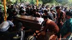 Suasana Haru Iringi Pemakaman Editor MetroTV Yodi Prabowo