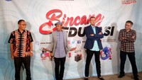 Hadir dalam acara tersebut Direktur Jenderal Pendidikan Vokasi Kemendikbud Wikan Sakarinto. Menurutnya bahwa perguruan tinggi vokasi, SMK, serta lembaga kursus dan pelatihan haruslah Link and Match dengan dunia industri dan kerja. Program kerjasama pendidikan vokasi dengan dunia industri itu diandaikan sebagai sebuah proses perkawinan massal. Foto: dok. Kemendikbud