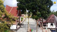 Menurut Menteri Basuki, bila Kampung Tenun Ulos Huta Raja dapat ditata dengan lebih baik serta dilengkapi dengan berbagai infrastruktur dasar, seperti air bersih sanitasi, dan lansekap yang menarik, maka diharapkan dapat meningkatkan jumlah wisatawan yang berkunjung.
