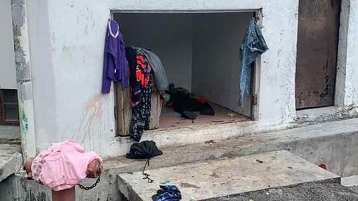 Kitty Goh Potret keluarga yang tinggal di tempat pembuangan sampah.