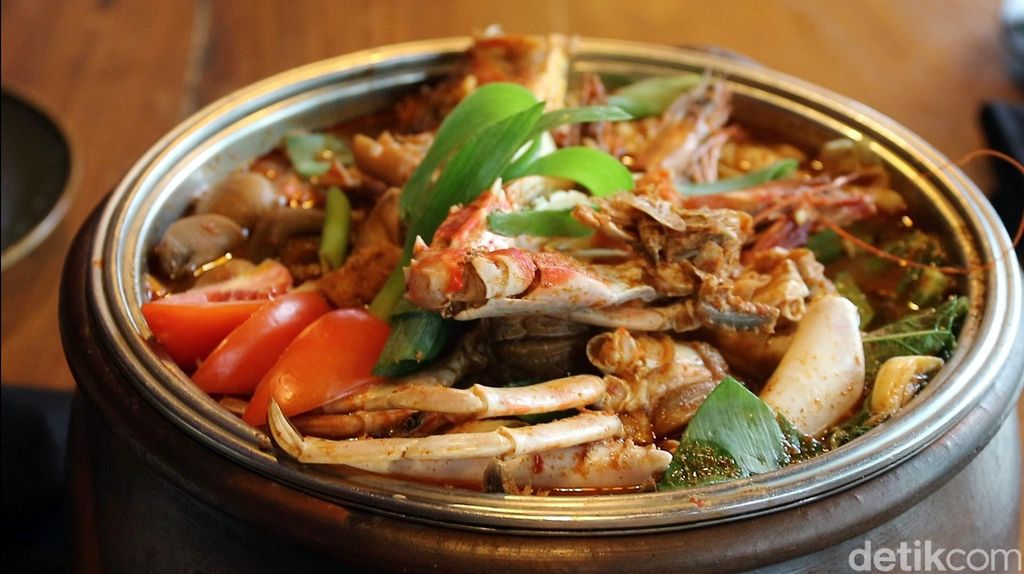 Menikmati kuliner di Grand Inna Samudera Beach Hotel (GISBH)