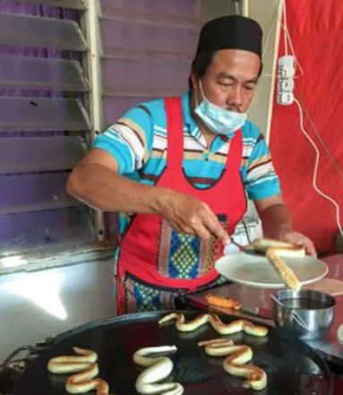 Roti canai bentuk ular