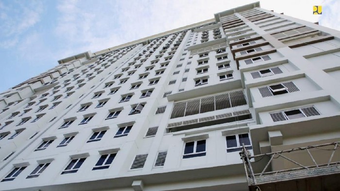 Rusun Pasar Jumat Sebentar Lagi Kelar Menteri Pekerjaan Umum dan Perumahan Rakyat (PUPR) meninjau progres pembangunan Rumah Susun (Rusun) Tingkat Tinggi Pasar Jumat, DKI Jakarta.