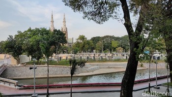 Ada taman-taman baru, dan juga taman dekat sungai yang melintasi Istiqlal. (Fitraya Ramadhanny/detikcom)
