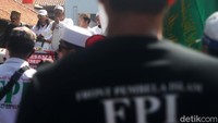Sebelum mulai berjalan kaki, masa aksi melakukan orasi di depan Gedung DPRD Sumedang dan aspirasi masa langsung diterima oleh anggota DPRD dari fraksi PKS. Setelah itu masa mulai berjalan kaki ke Bunderan Alam Sari kurang lebih sekitar 5 km.