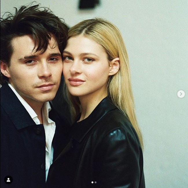 Sebelum tunangan dengan Brooklyn Beckham, Nicola Peltz pernah menjalin asmara dengan adik Bella dan Gigi Hadid, Anwar Hadid. Keduanya berkencan selama setahun dan putus pada 2018. Foto: Dok. Instagram
