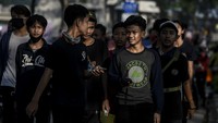 Lemahnya sanksi dari Pemprov DKI Jakarta terhadap warga yang melanggar protokol kesehatan pencegahan COVID-19 membuat sebagian masyarakat mengabaikan protokol kesehatan itu.