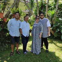 Foto tertanggal 25 Mei 2020 ini menjadi salah satu unggahan terakhir Bambang di Instagram. Bambang berfoto bersama istri beserta kedua anaknya dalam rangka perayaan Hari Raya Idul Fitri. (Foto: Instagram/@bam_fasdip)