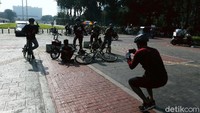 Bagi warga yang bersepeda, rute yang dilalui menjadi tujuan utama selain mencari keringat juga spot untuk mengabadikan momen foto.