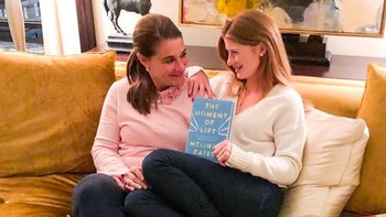 Saya tumbuh dengan mendengarkan tentang kematian anak di meja makan, tentang polio, tentang epidemi HIV/AIDS, kisahnya. Foto: Instagram