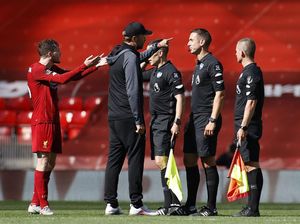 Klopp-Robertson Adu Mulut dengan Wasit Usai Liverpool Vs Burnley