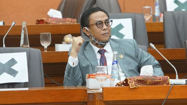 Pemilihan Ketua Umum Karang Taruna Nasional akan berlangsung dalam waktu dekat. Sejumlah nama pun sudah bermunculan sebagai calon nakhoda. Salah satunya, Muhammad Rapsel Ali. Anggota DPR RI tersebut dianggap salah satu figur yang tepat memimpin organisasi kepemudaan itu.