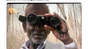 MU digambarkan terus memantau pergerakan Chelsea. Foto: Twitter