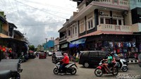 Gelombang wisatawan ke pantai Pangandaran mulai berdatangan sejak akhir pekan Sabtu kemarin.