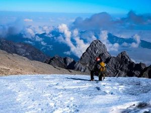 Pesona Wisata 5 Daerah Bebas COVID-19 di Indonesia