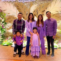 Sabtu (11/7/2020) menjadi hari spesial bagi Aurel Hermansyah, yang berulang tahun ke-22. Pada hari itu, Aurel mendapat kejutan pesta ulang tahun dari keluarga tercintanya. Pesta tersebut digelar di Westin Hotel Jakarta. (Foto: Instagram)