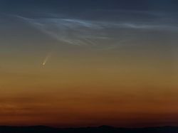 Potret Komet Neowise yang Bisa Dilihat dengan Mata Telanjang