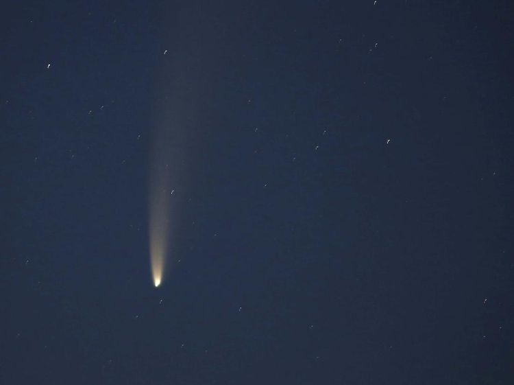 Potret Komet Neowise yang Bisa Dilihat dengan Mata Telanjang