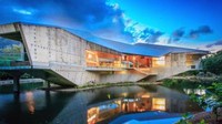 Ini adalah Star Wars Mansion yang dirancang seperti Milenium Falcon. Terletak di tengah hutan hujan tropis di Far North Queensland, Australia. Istimewa/thetravel.com.