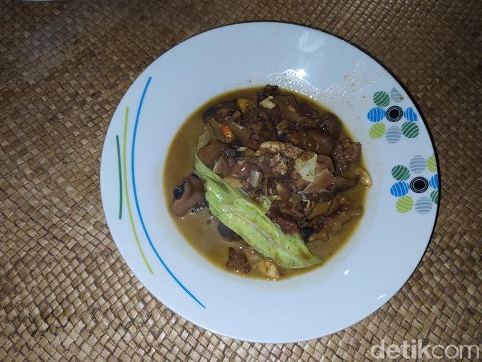 Tongseng Kepala Kambing Tongseng Kepala Kambing