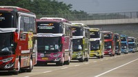 Pihak armada wisata bus PO 44 Trans yang berlokasi di Kabupaten Pekalongan melakukan tur wisata normal baru dengan menerapkan protokol kesehatan.