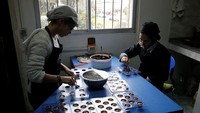 Salah satu pabrik cokelat di Uruguay yaitu La Muchacha de los Chocolates Handicraft menyediakan varian cokelat truffle. Seperti apa ya rasanya cokelat bercampur jamur truffle yang mahal? Foto: Reuters