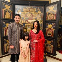 Kabar mengenai Aishwarya Rai dan putrinya Aaradhya Bachchan terinfeksi virus Corona ini disampaikan suami sang aktris Abhishek Bachchan. Abhishek memberikan update mengenai sang ayah sekaligus kabar menyedihkan mengenai istri dan anaknya tersebut. Foto: Dok. Instagram Aishwarya Rai