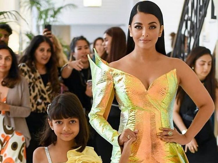 8 Foto Aishwarya Rai dan Putrinya, Susul Amitabh Bachchan Terinfeksi Corona
