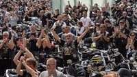 Unjuk rasa ini terjadi di berbagai temapt di Jerman. Di Friedrichshafen sekitar  5.000 pemotor hadir, sementara di Stuttgart diikuti 8.000 motor.