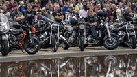 Otoritas hukum di Jerman juga mempertimbangkan melarang parsial penggunaan sepeda motor pada Minggu dan hari libur nasional. Secara tradisional pada hari itu adalah hari istirahat di mana suara keras dilarang di area pemukiman.