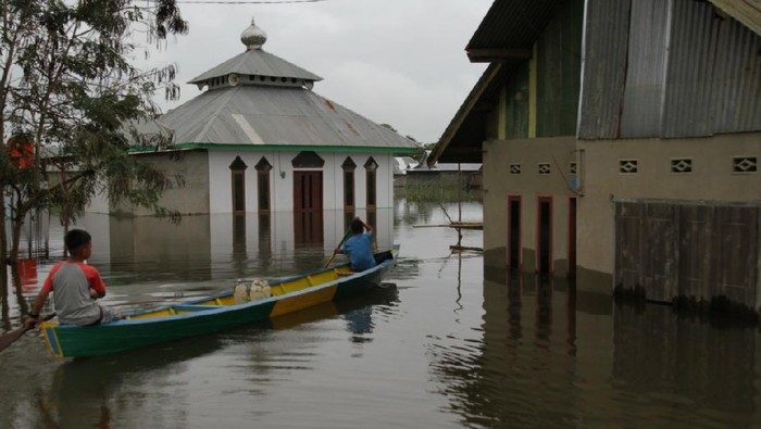 Banjir melanda dua desa di Kecamatan Pondidaha, Konawe, Sultra. Banjir disebabkan hujan deras (dok. Istimewa)