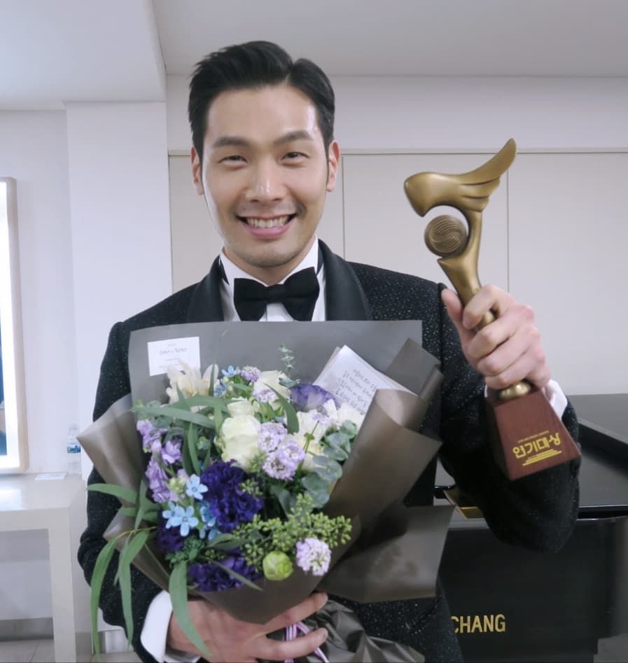 Choi Daniel di It's Okay To Not Be Okay