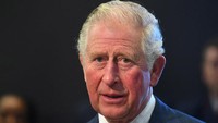 Pangeran Charles dinyatakan positif terkena virus corona pada bulan Maret. Clarence House mengonfirmasi diagnosis itu dan menambahkan bahwa Pangeran Wales menunjukkan gejala ringan, tetapi. Reuters/Victoria Jones.