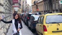 Tak hanya Asia, Hana juga pernah liburan ke Eropa. Di sana, ia mampir ke ibu kota Budapest di Hungaria (Instagram)