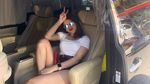 Potret Seksi Hana Hanifah dengan Mobil-mobil