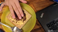 KBM daring dilakukan karena masih masa pandemi COVID-19.